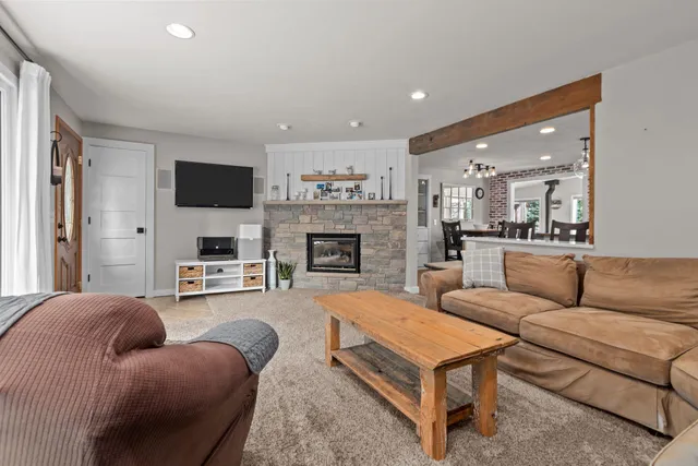 $749,900 | N222 2 Mile Road, Appleton, WI 54914