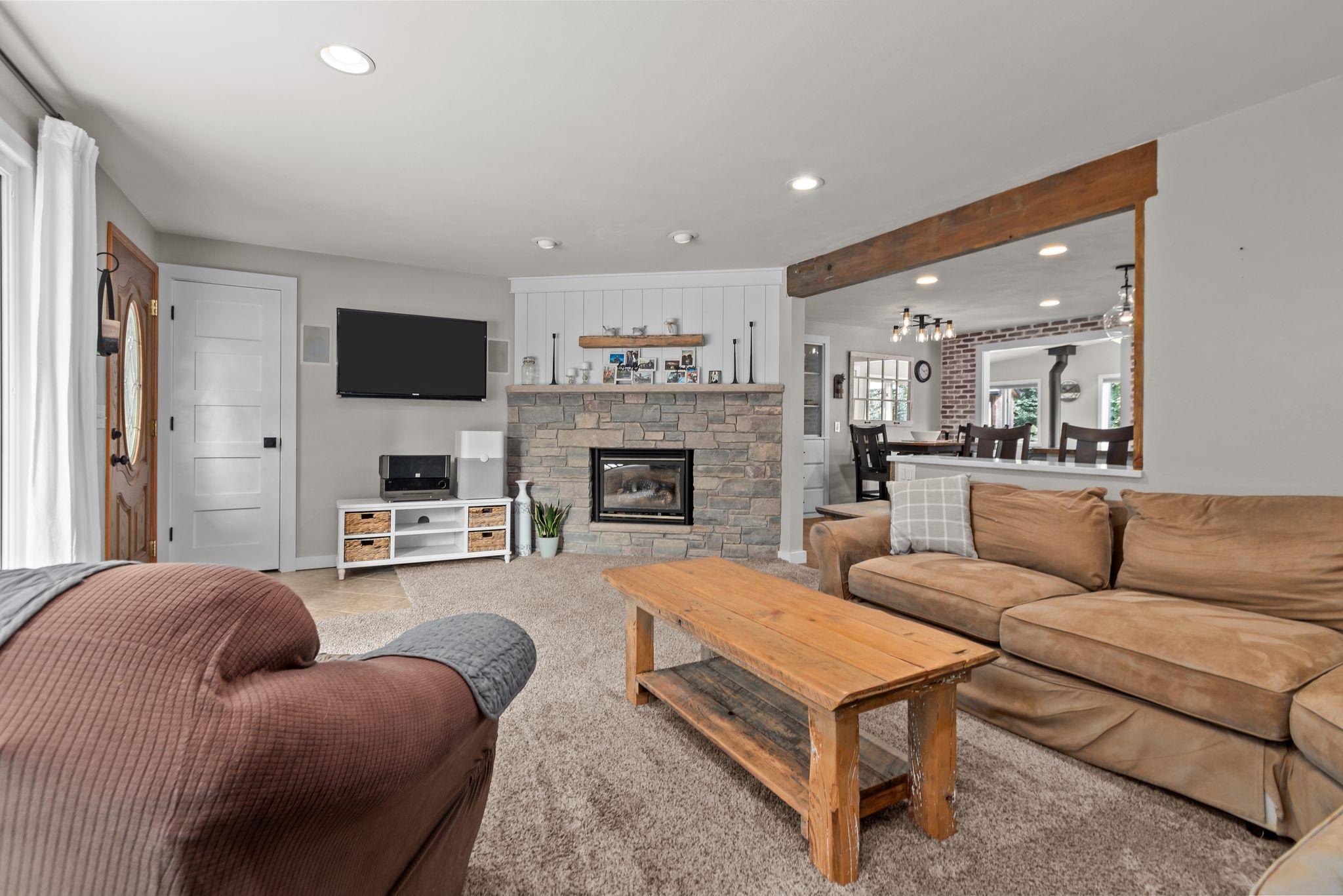 N222 2 Mile Road Appleton, WI 54914 - Photo 4 of 69