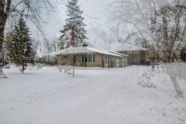 $749,900 | N222 2 Mile Road, Appleton, WI 54914