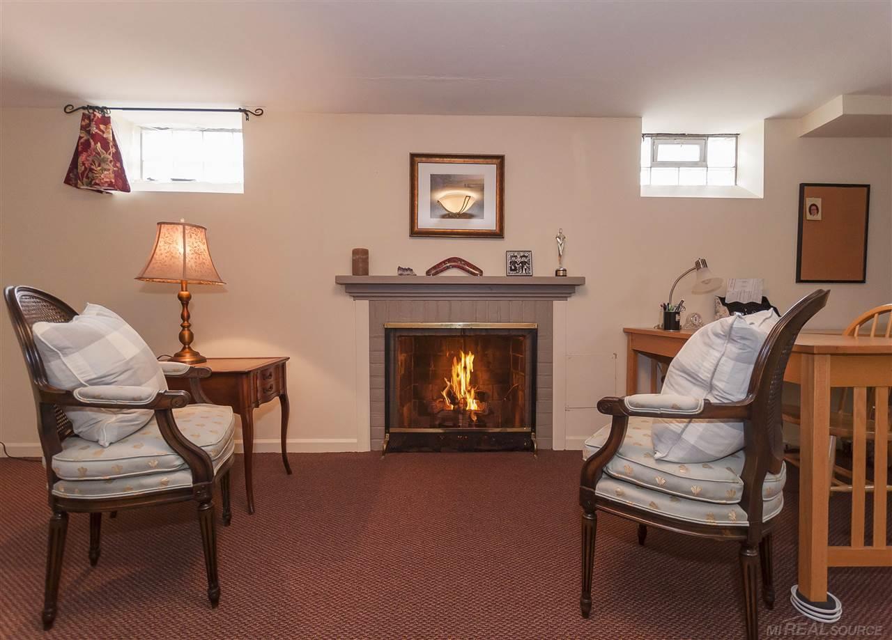 1652 Hawthorne Road Grosse Pointe Woods, MI 48236 - Photo 45 of 55