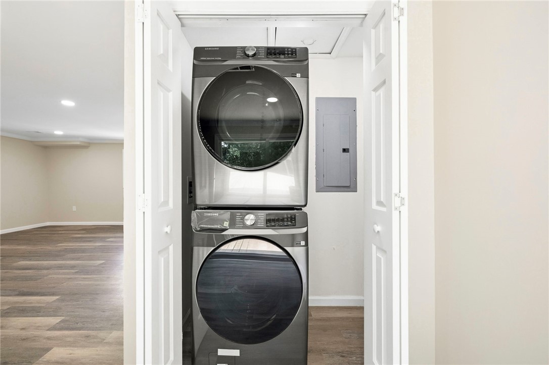 418 Old River Road Pelzer, SC 29669 - Photo 10 of 29 A dedicated laundry space is efficiently designed for modern living convenience.