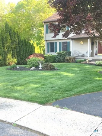 $539,900 | 14 Deer Park Road, Bristol, CT 06010