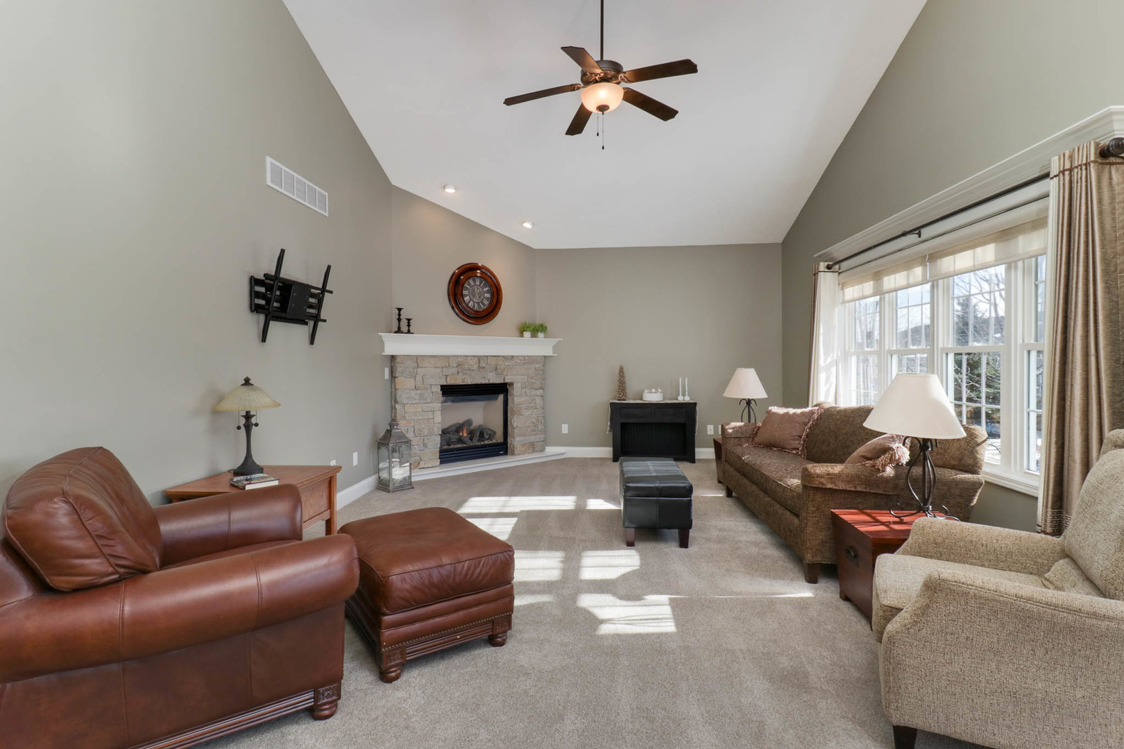 54 Yukon Circle Bloomington, IL 61705 - Photo 13 of 46