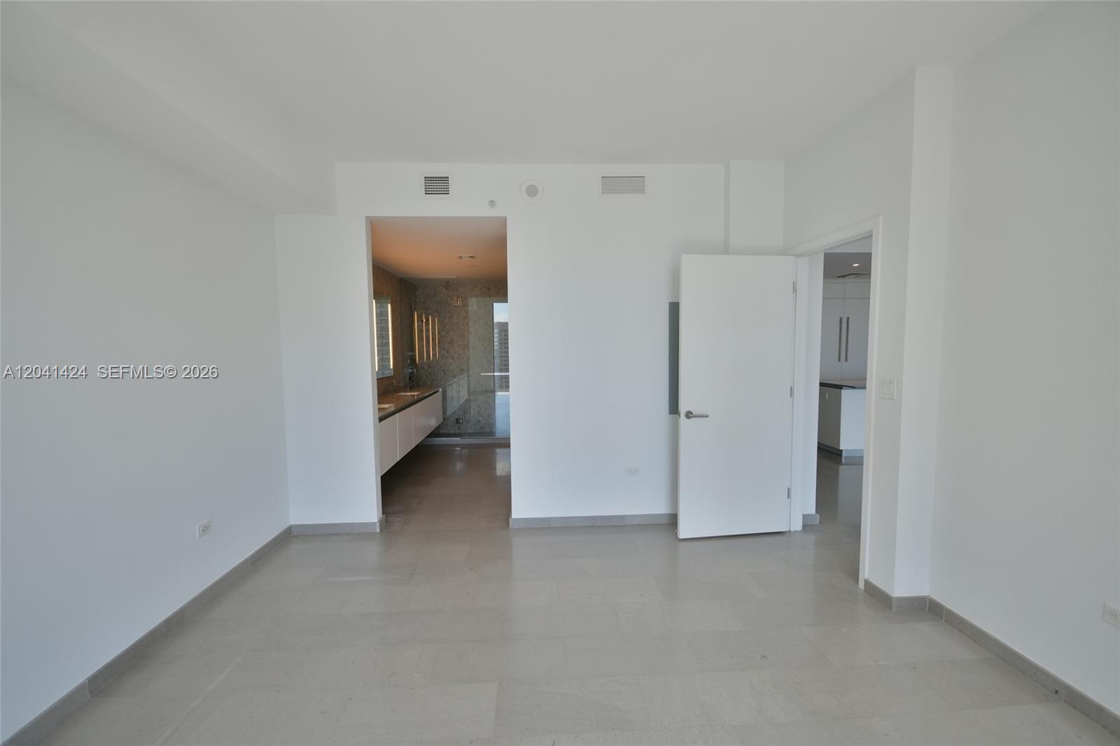 88 Southwest 7th Street, Unit 3309 Miami, FL 33130 - Photo 13 of 50