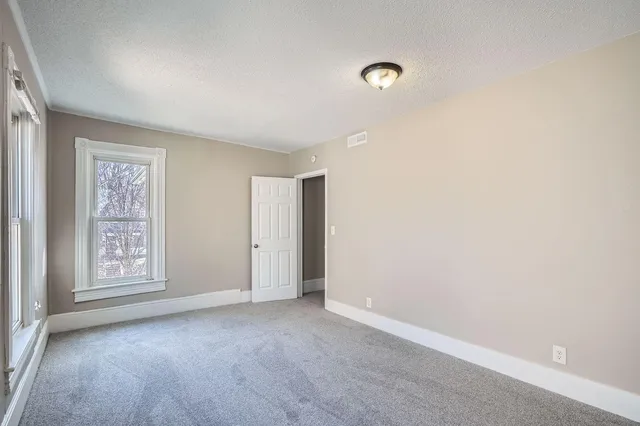 $2,899 | 707 Jenks Avenue East, St. Paul, MN 55106