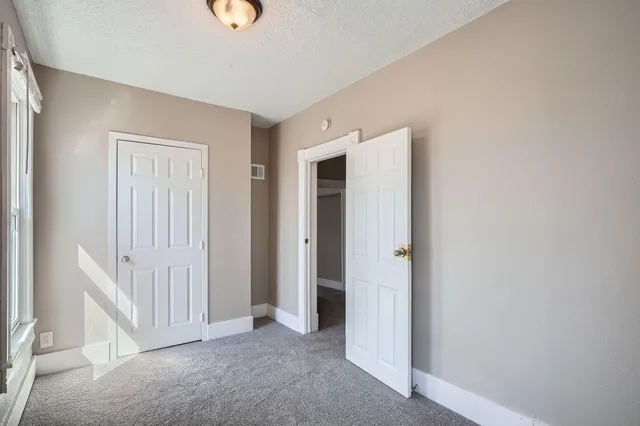 $2,899 | 707 Jenks Avenue East, St. Paul, MN 55106