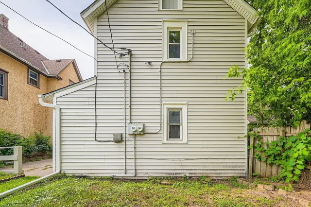 $2,899 | 707 Jenks Avenue East, St. Paul, MN 55106