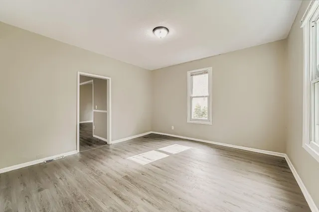 $2,899 | 707 Jenks Avenue East, St. Paul, MN 55106