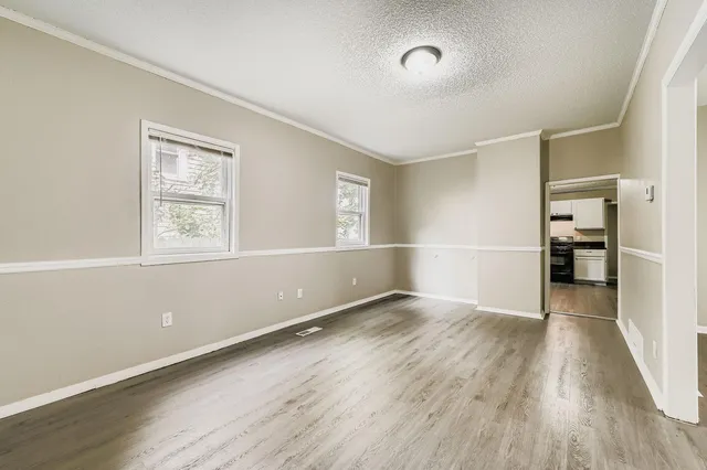 $2,899 | 707 Jenks Avenue East, St. Paul, MN 55106