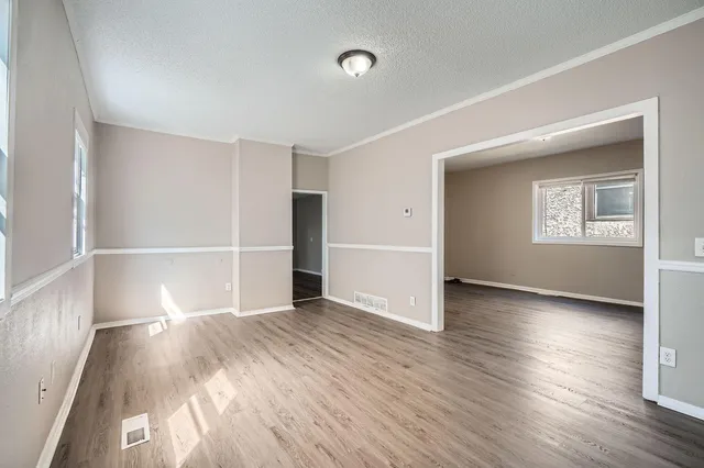 $2,899 | 707 Jenks Avenue East, St. Paul, MN 55106