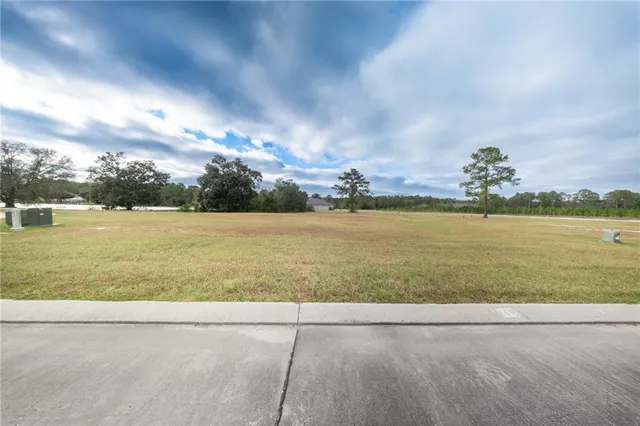 $105,000 | 709 Northlake Drive, Covington, LA 70435