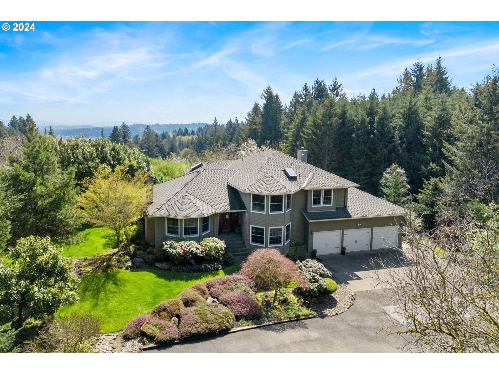 17060 Southwest Weir Road Beaverton, OR 97007 - Photo 1 of 44 Gallery Image 1