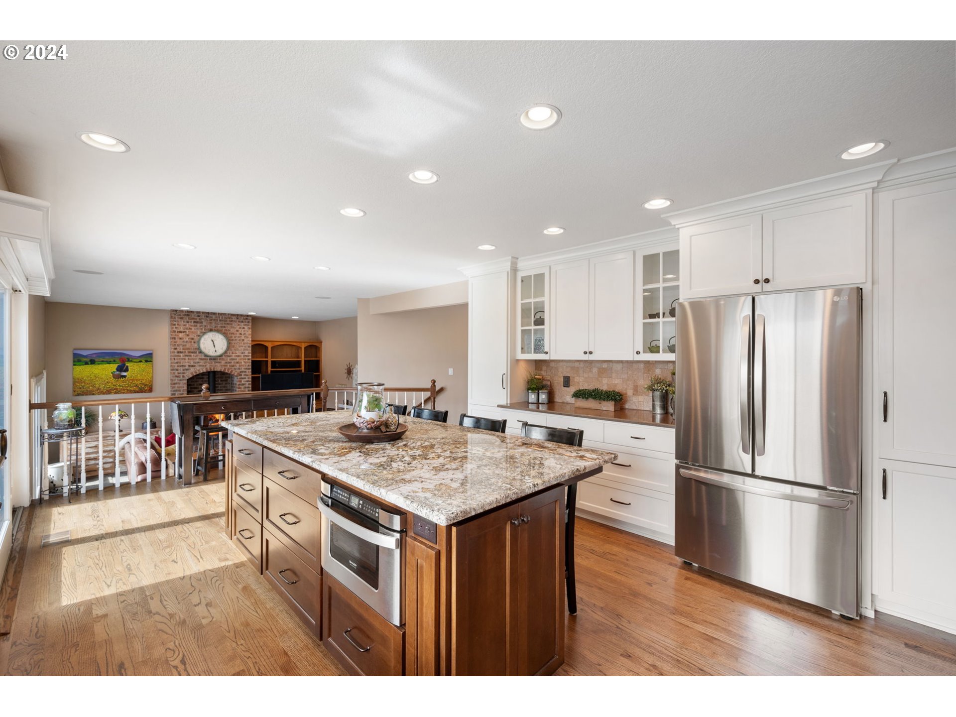 17060 Southwest Weir Road Beaverton, OR 97007 - Photo 15 of 44 Gallery Image 15