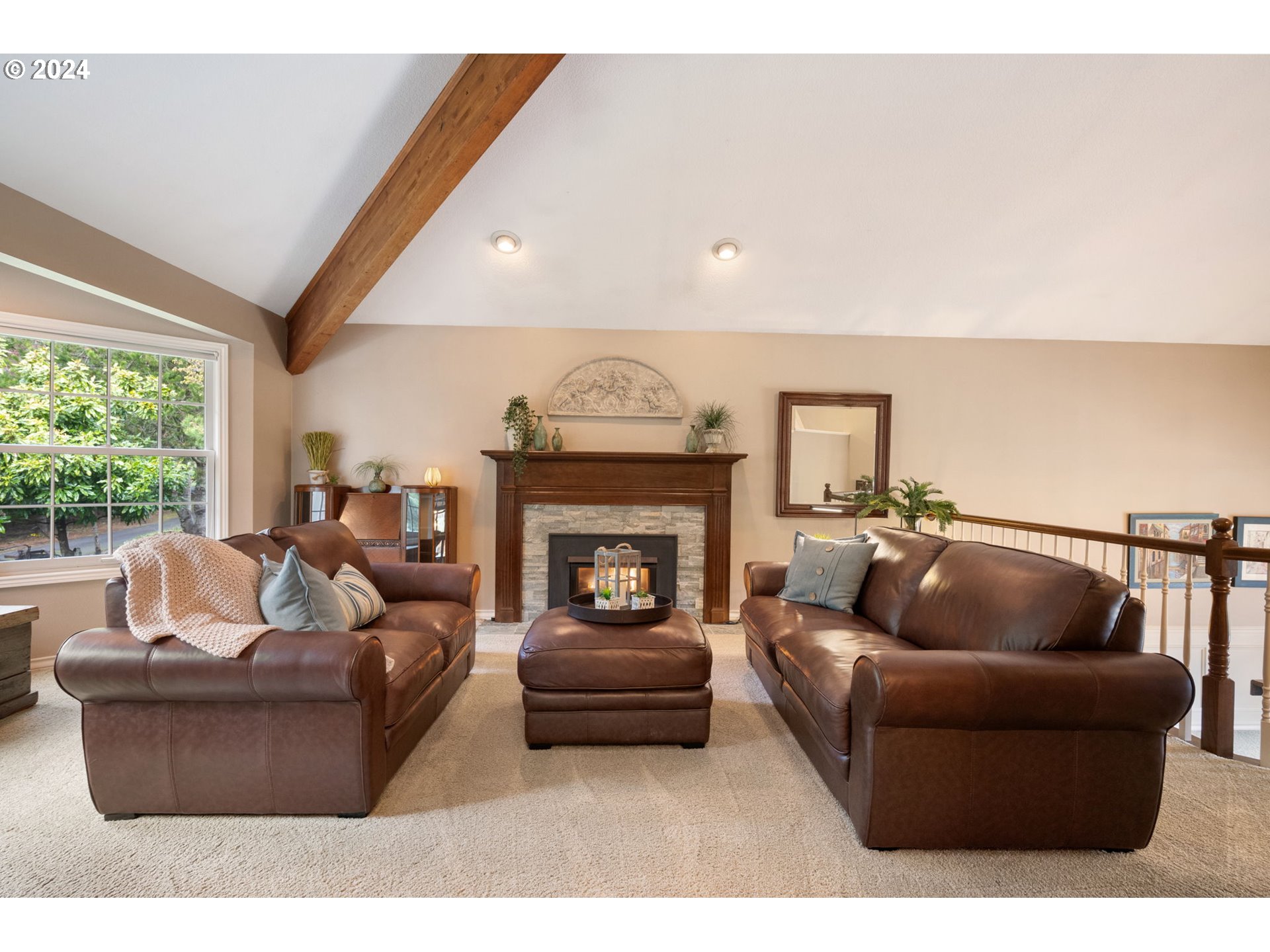 17060 Southwest Weir Road Beaverton, OR 97007 - Photo 5 of 44 Gallery Image 5