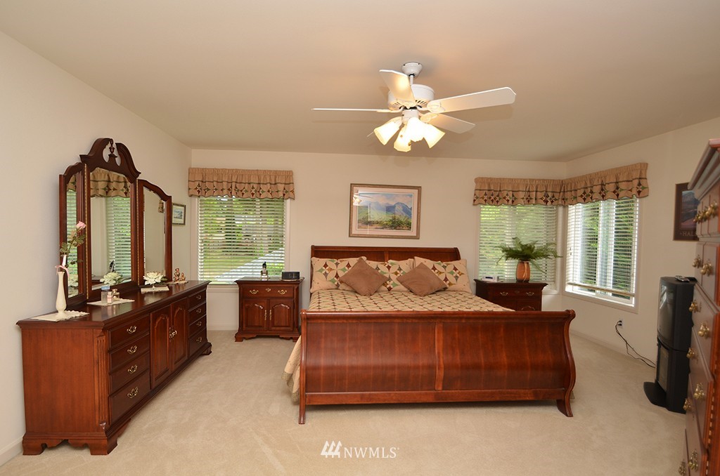 20805 40th Drive Southeast Bothell, WA 98021 - Photo 8 of 15