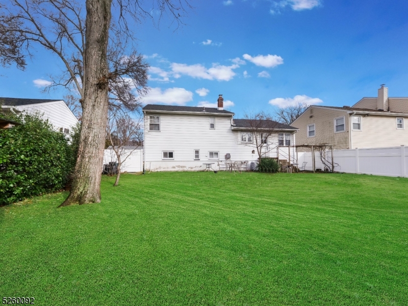 135 Hawthorne Avenue Springfield, NJ 07081 - Photo 20 of 22