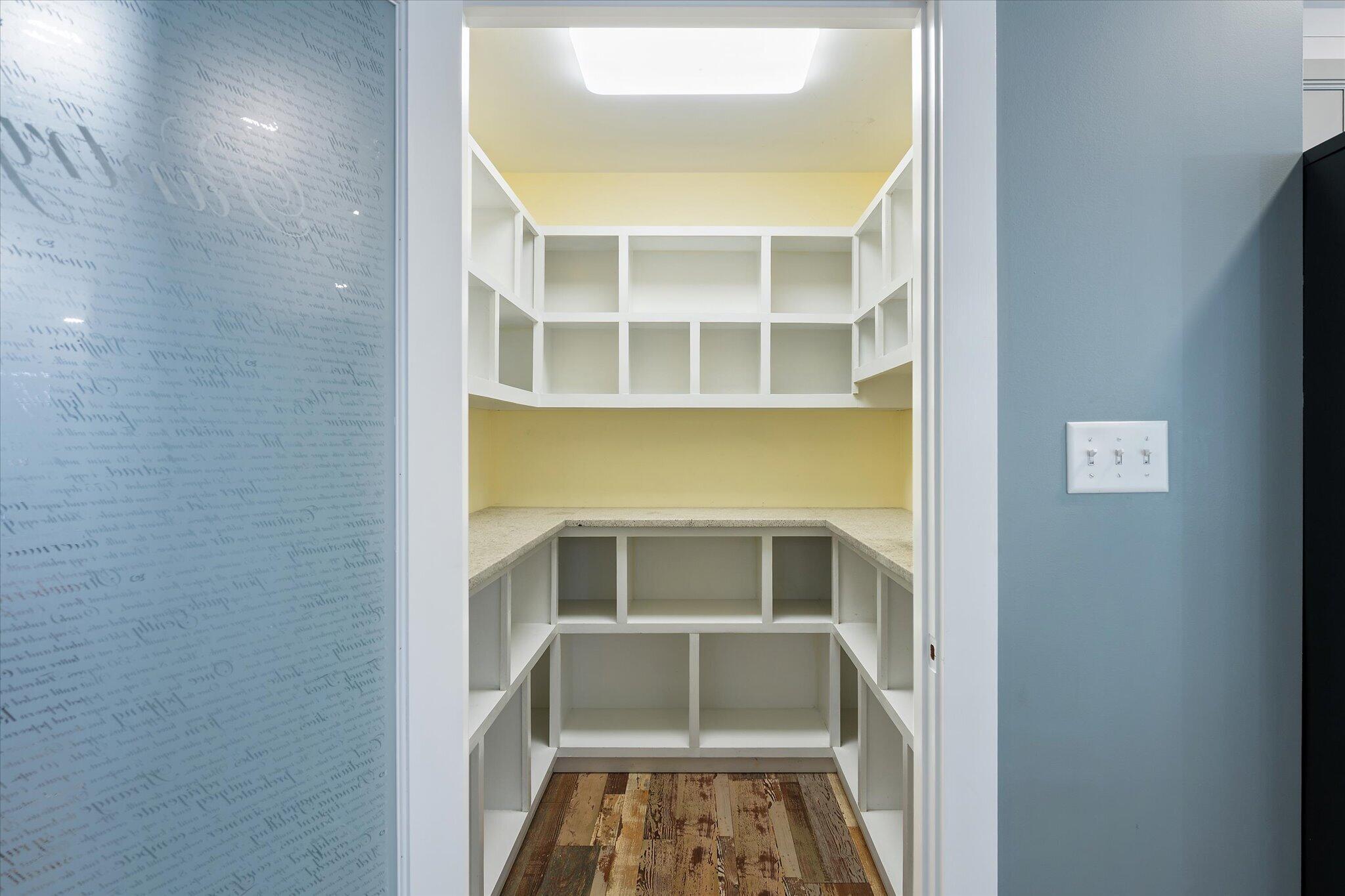 754 River Road Orrington, ME 04474 - Photo 12 of 43 16-Pantry