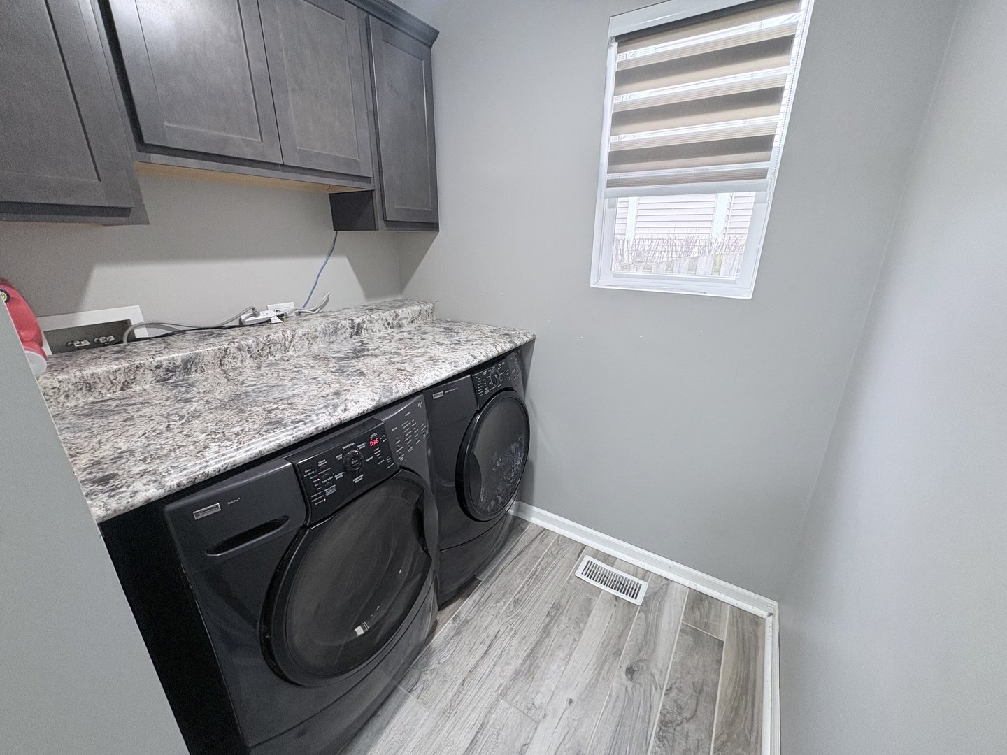 1004 Longford Road Bartlett, IL 60103 - Photo 12 of 28