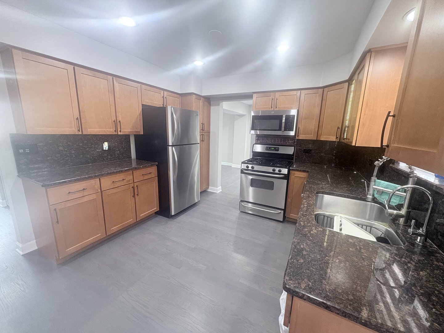 1004 Longford Road Bartlett, IL 60103 - Photo 9 of 28