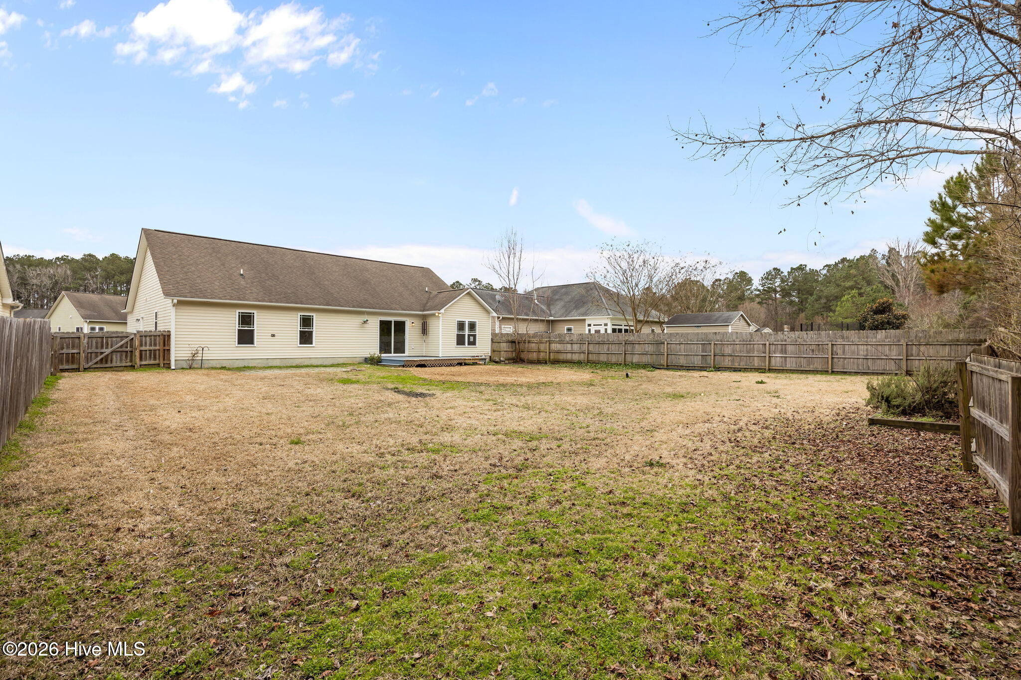 230 Station House Road New Bern, NC 28562 - Photo 10 of 34 Huge back yard