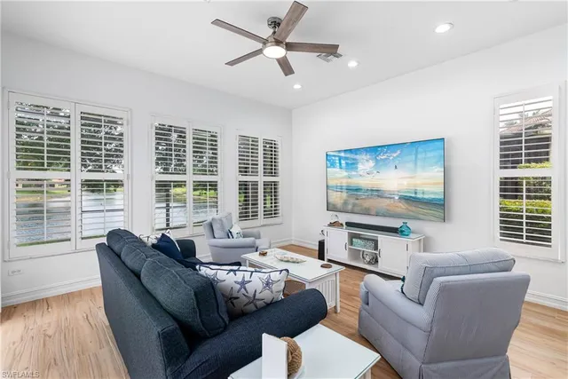 $950,000 | 6840 Bent Grass Drive, Naples, FL 34113