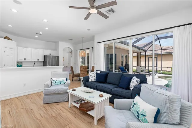 $950,000 | 6840 Bent Grass Drive, Naples, FL 34113