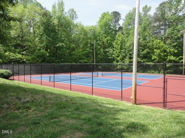 100 Hunting Chase, Unit 1D Cary, NC 27513 - Photo 26 of 29 a view of a backyard with swimming pool