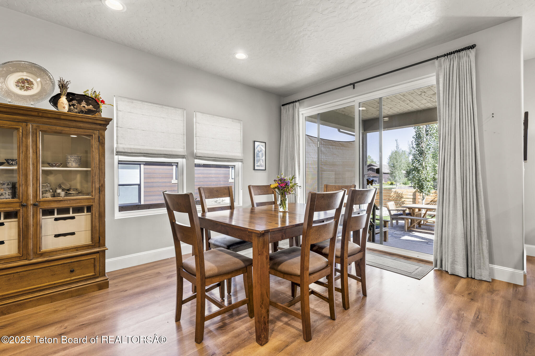 282 Harris Hawk Drive Victor, ID 83455 - Photo 7 of 23 Dining area