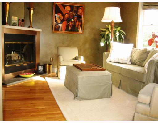 68 Locust Street, Unit 7 Providence, RI 02906 - Photo 3 of 7 Living Room.