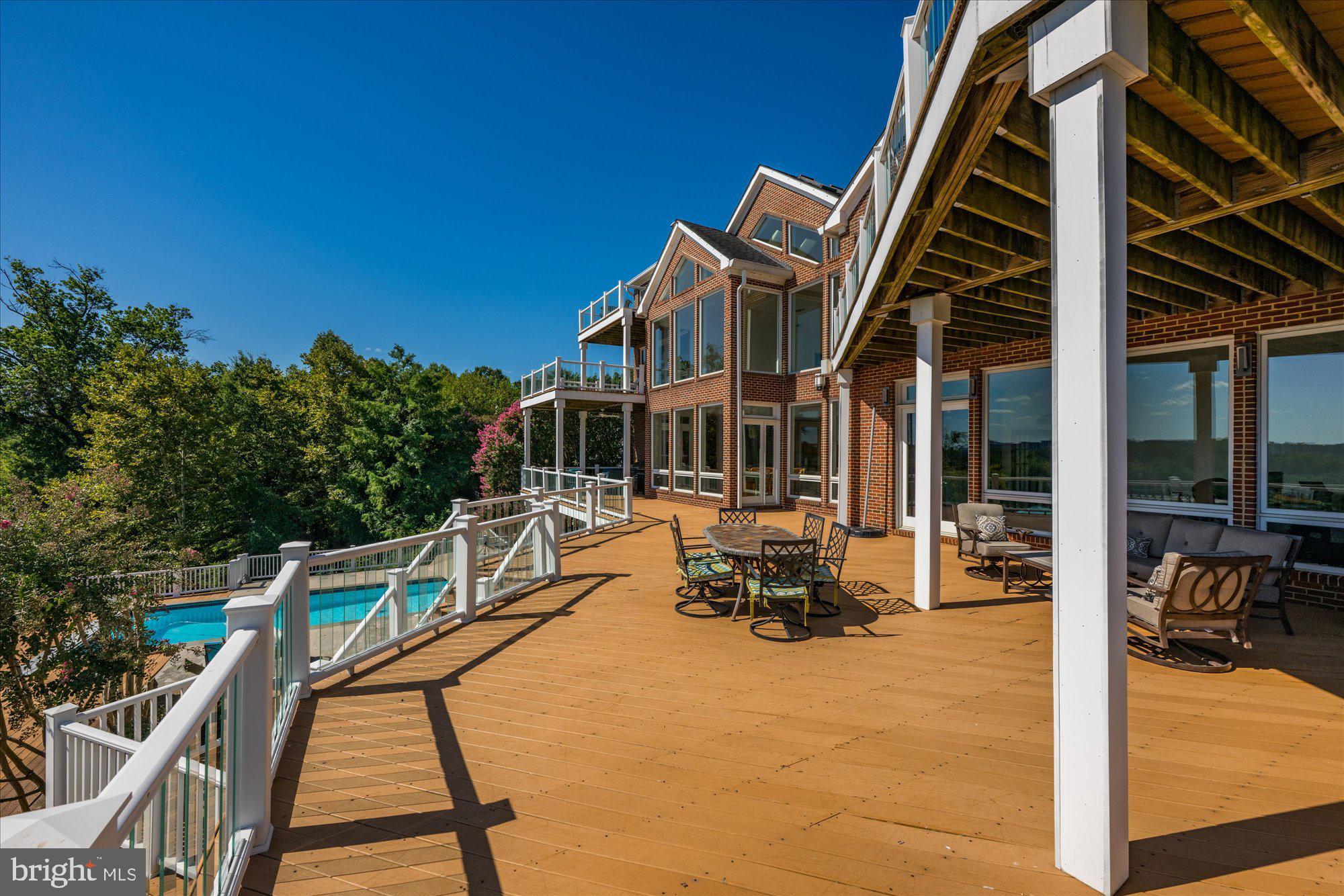 1701 South Arlington Ridge Road Arlington, VA 22202 - Photo 38 of 90 Large Deck off Family Room and Kitchen