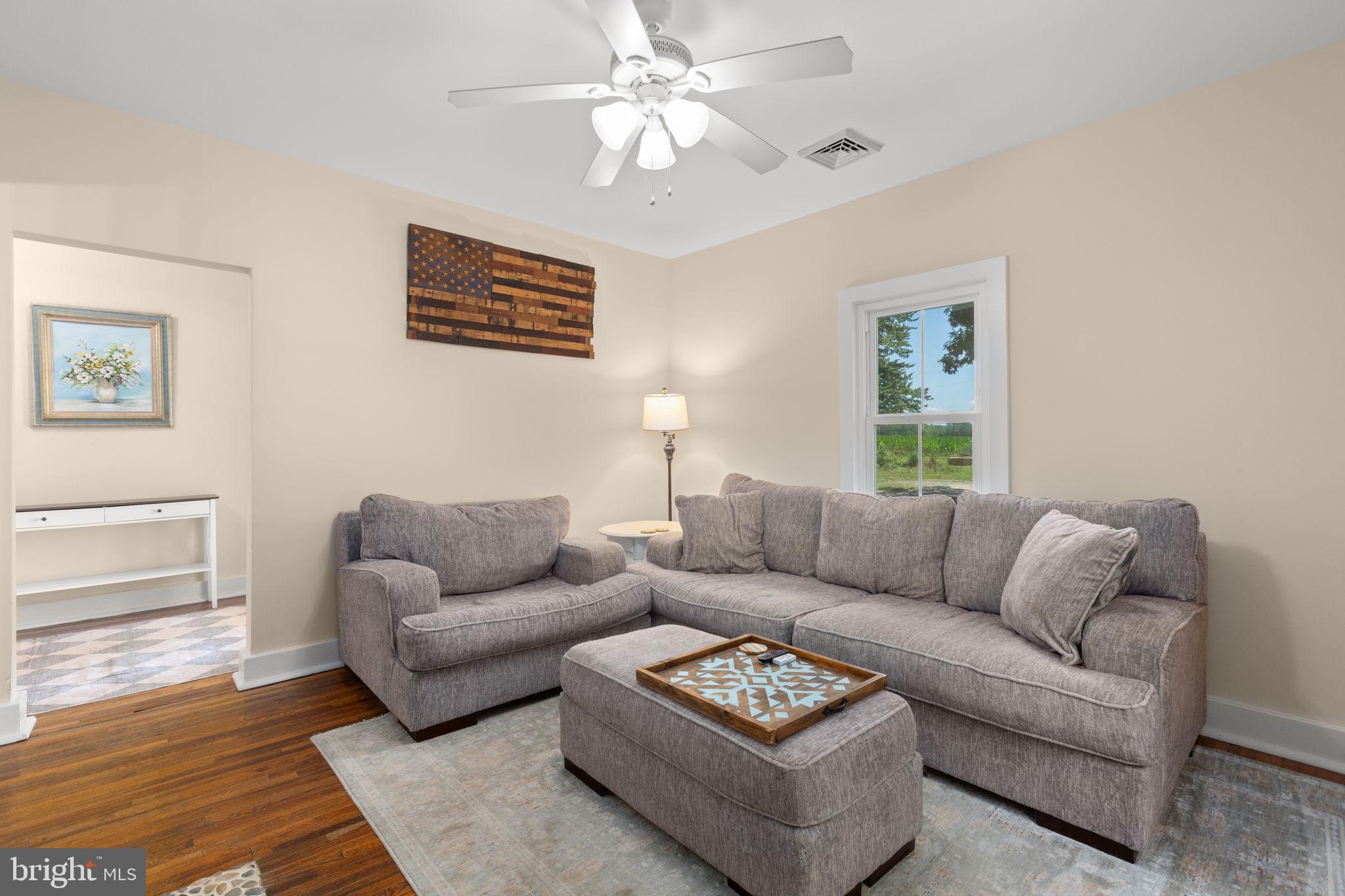 17254 Summer Meadow Road Beaverdam, VA 23015 - Photo 13 of 43 Such a cozy cottage feel