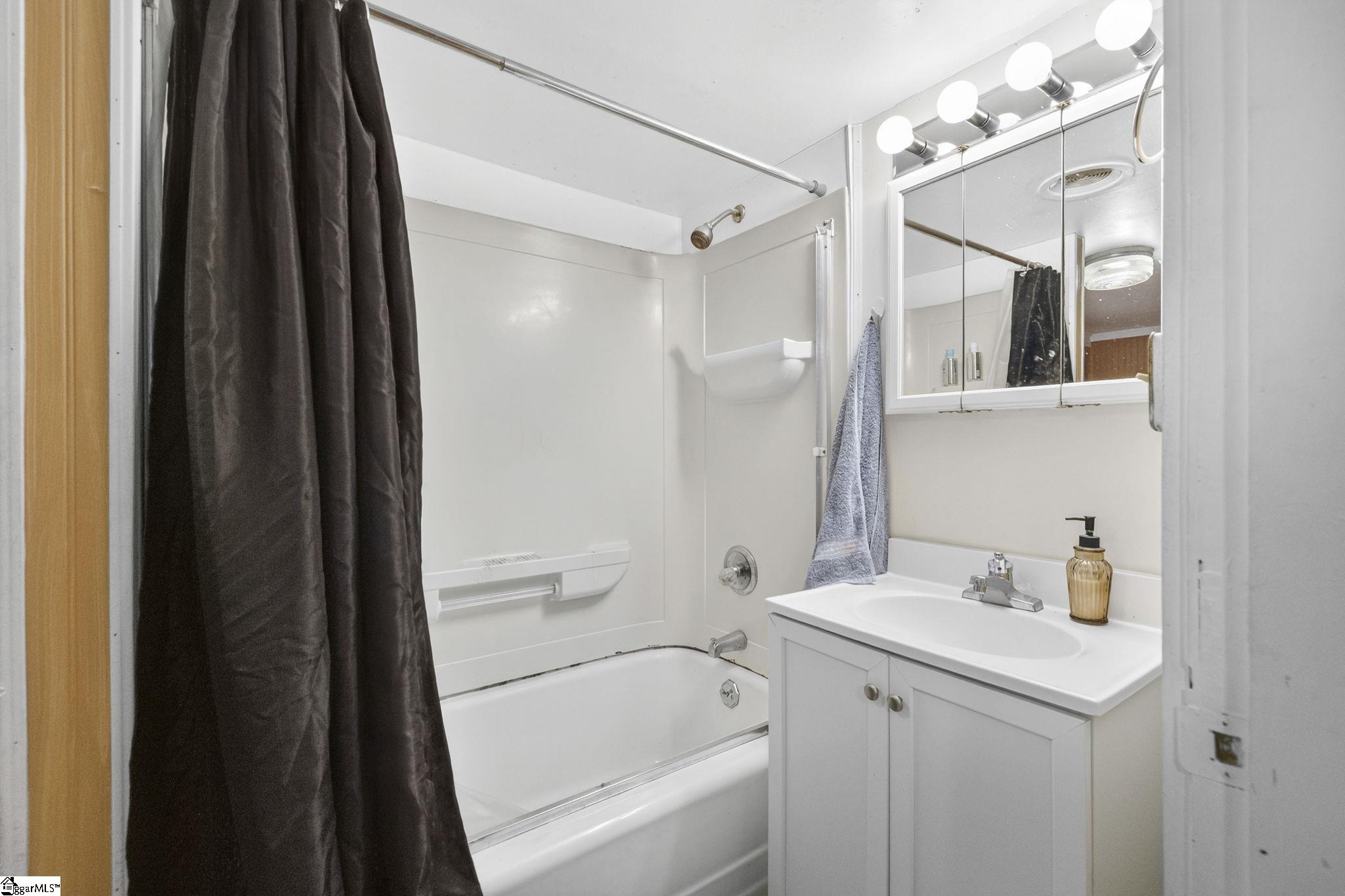 807 Cheddar Road Belton, SC 29627 - Photo 15 of 50