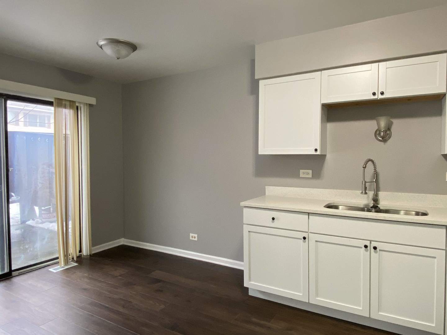 10 Tower Court, Unit 10 Downers Grove, IL 60516 - Photo 5 of 10