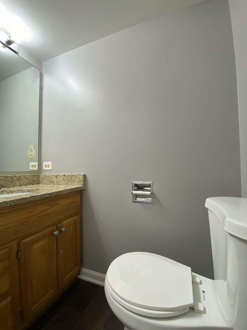 10 Tower Court, Unit 10 Downers Grove, IL 60516 - Photo 6 of 10