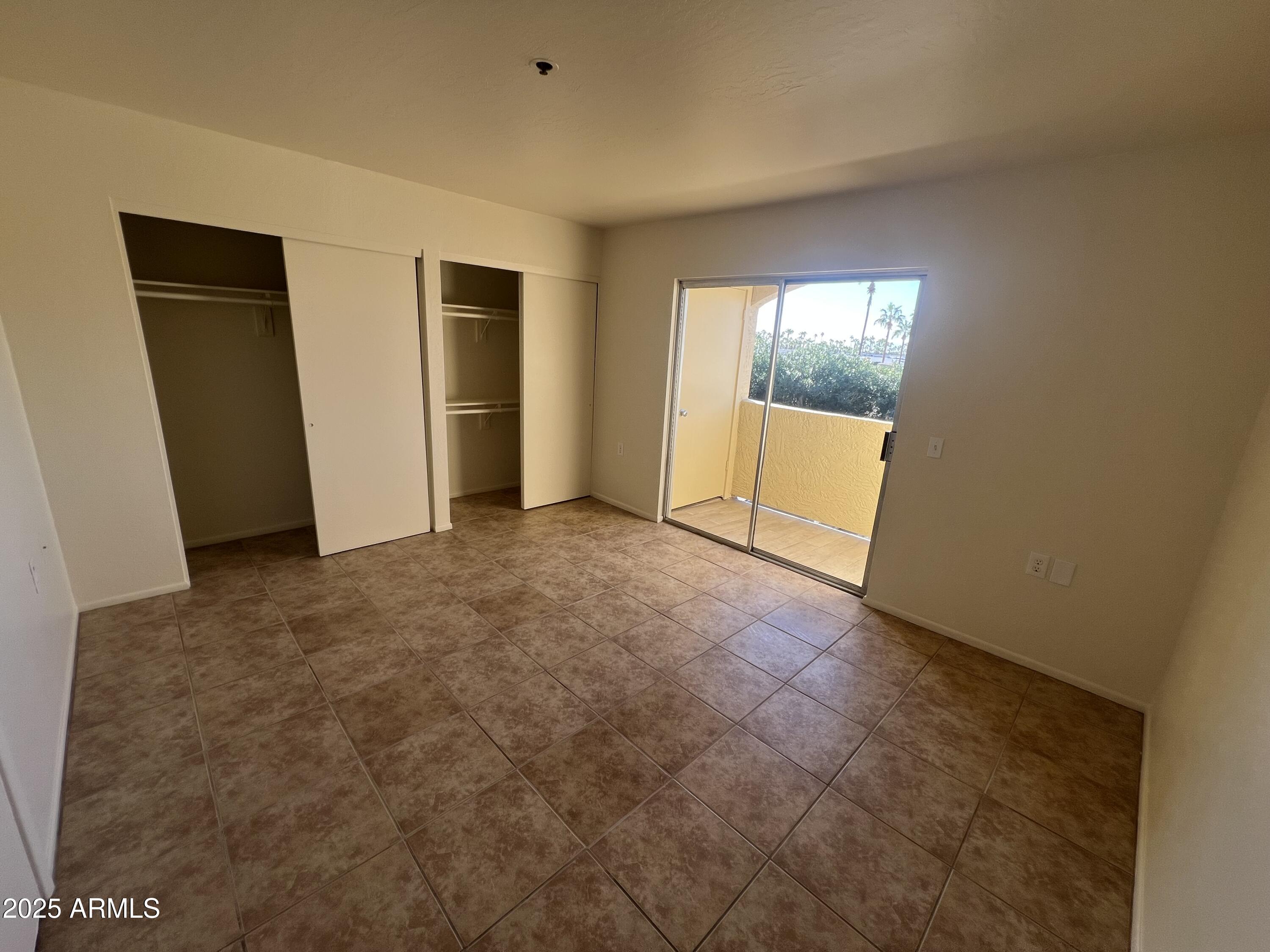 12221 West Bell Road, Unit 278 Surprise, AZ 85378 - Photo 14 of 24 a view of an empty room and window