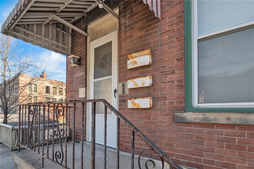 726 Evergreen Road Pittsburgh, PA 15209 - Photo 2 of 25