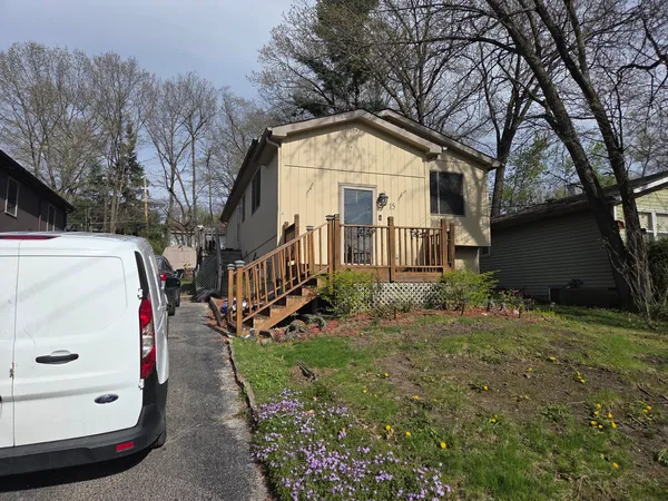 $299,900 | 15 Ridgeland Avenue, Fox Lake, IL 60020