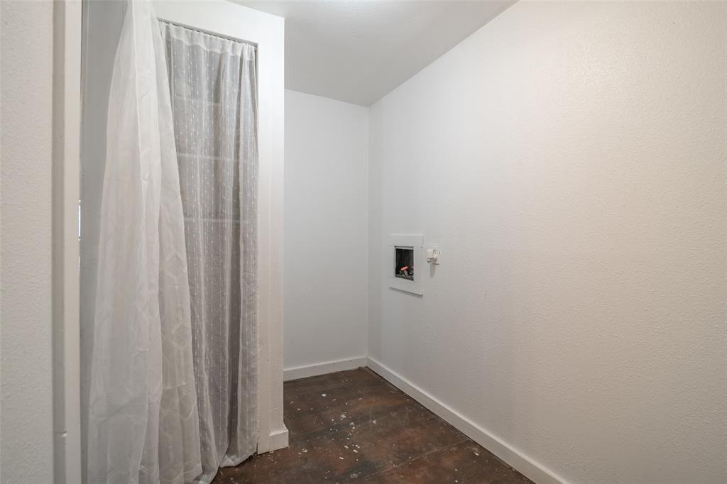 17540 Old George Drive Terrell, TX 75160 - Photo 22 of 28 a view of a bathroom