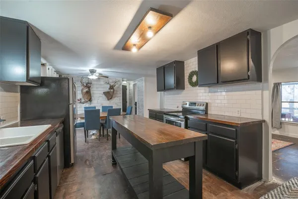 $199,900 | 17540 Old George Drive, Terrell, TX 75160