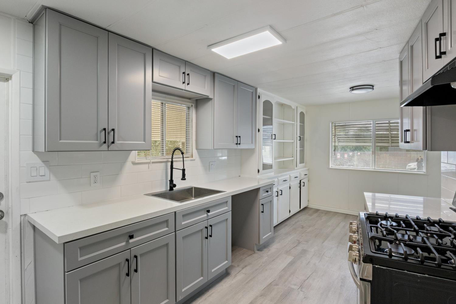 19690 Highway 99, Unit 18 Acampo, CA 95220 - Photo 1 of 16