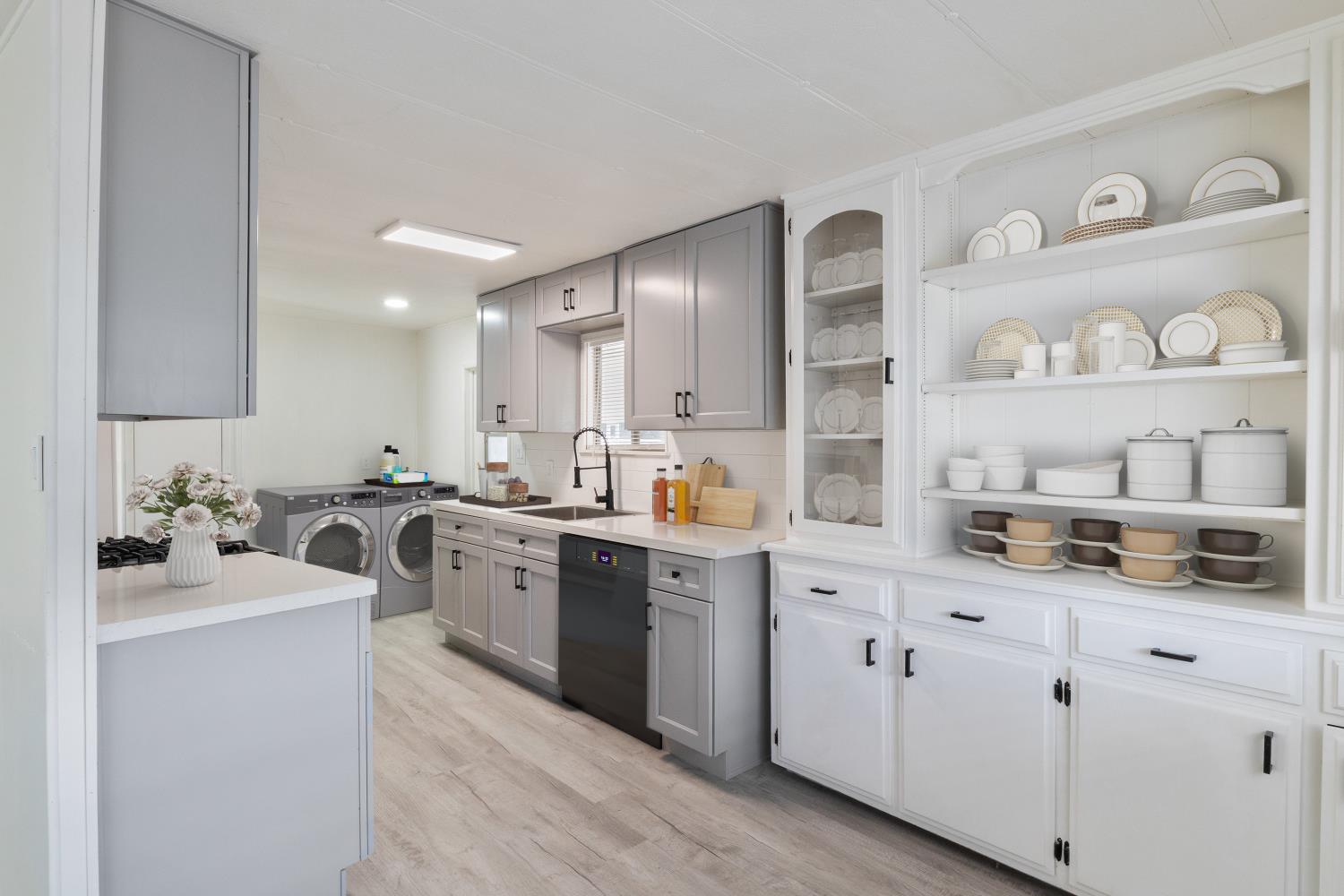 19690 Highway 99, Unit 18 Acampo, CA 95220 - Photo 4 of 16 Virtual Staging