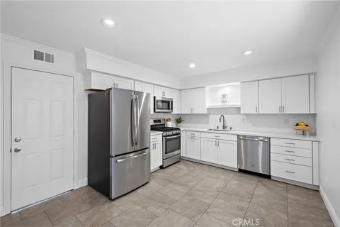 $739,000 | 3250 Avenida Del Presidente, Unit 9, San Clemente, CA 92672
