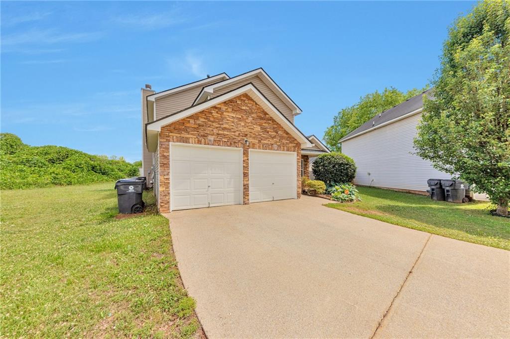 2013 Rolling Meadows Road Villa Rica, GA 30180 - Photo 3 of 30