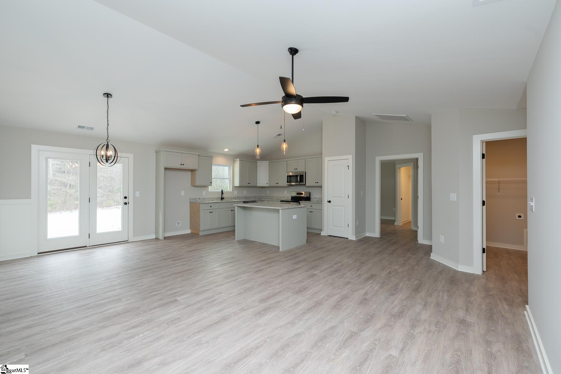 10002 Hwy 252 Ware Shoals Ware Shoals, SC 29692 - Photo 2 of 27