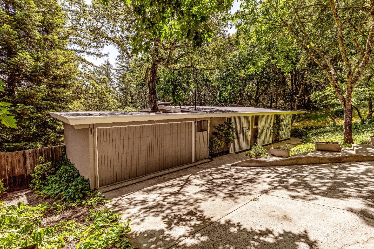 21661 Woolaroc Drive Los Gatos, CA 95033 - Photo 3 of 48 a view of a backyard