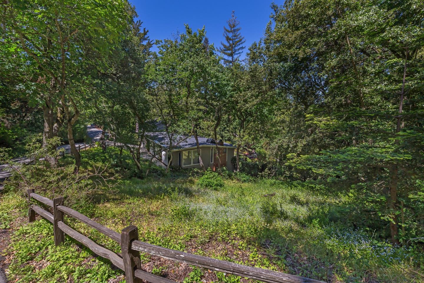 21661 Woolaroc Drive Los Gatos, CA 95033 - Photo 48 of 48 a view of a garden from a balcony