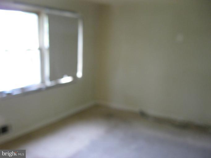 1637 Poles Road Essex, MD 21221 - Photo 3 of 7 Living Room