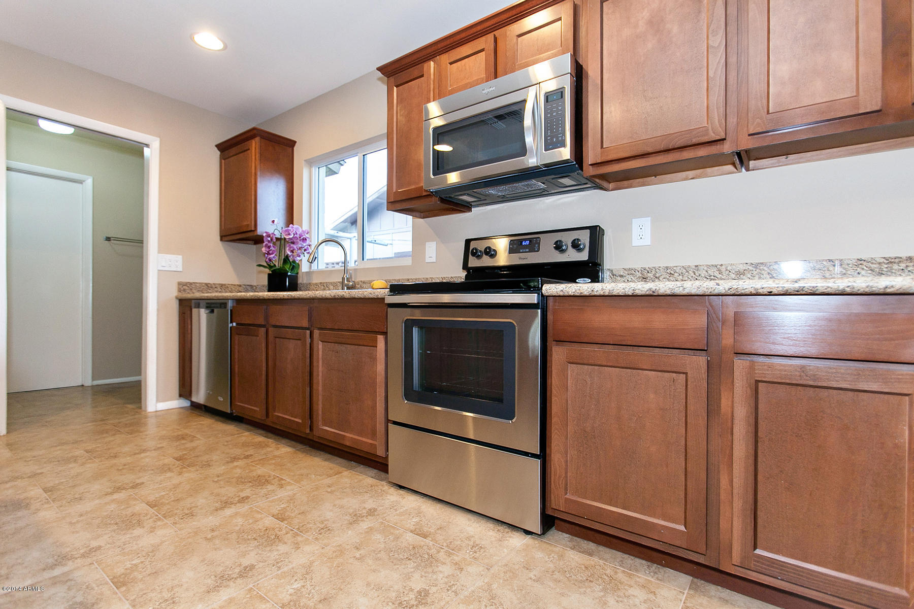3919 West Rancho Drive Phoenix, AZ 85019 - Photo 10 of 27 Kitchen_SS Appliances