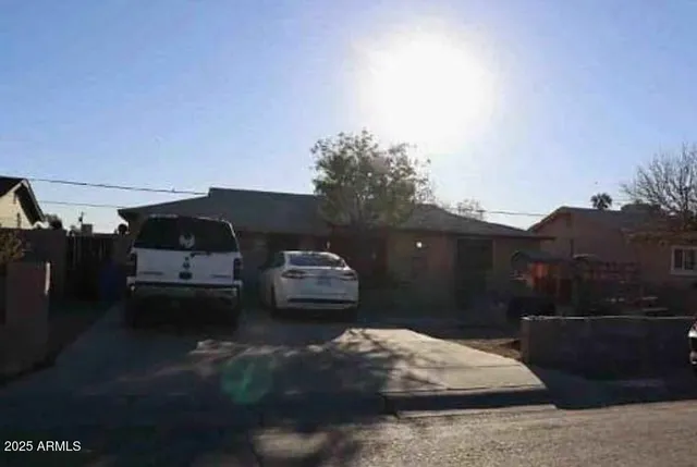 $220,400 | 7015 South 5th Avenue, Phoenix, AZ 85041