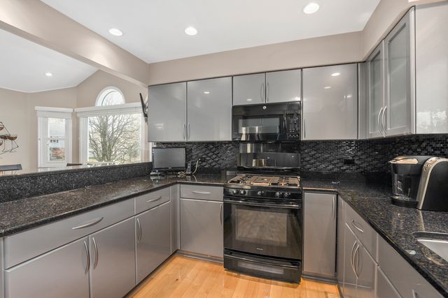 $545,000 | 623 Raintree Road, Buffalo Grove, IL 60089